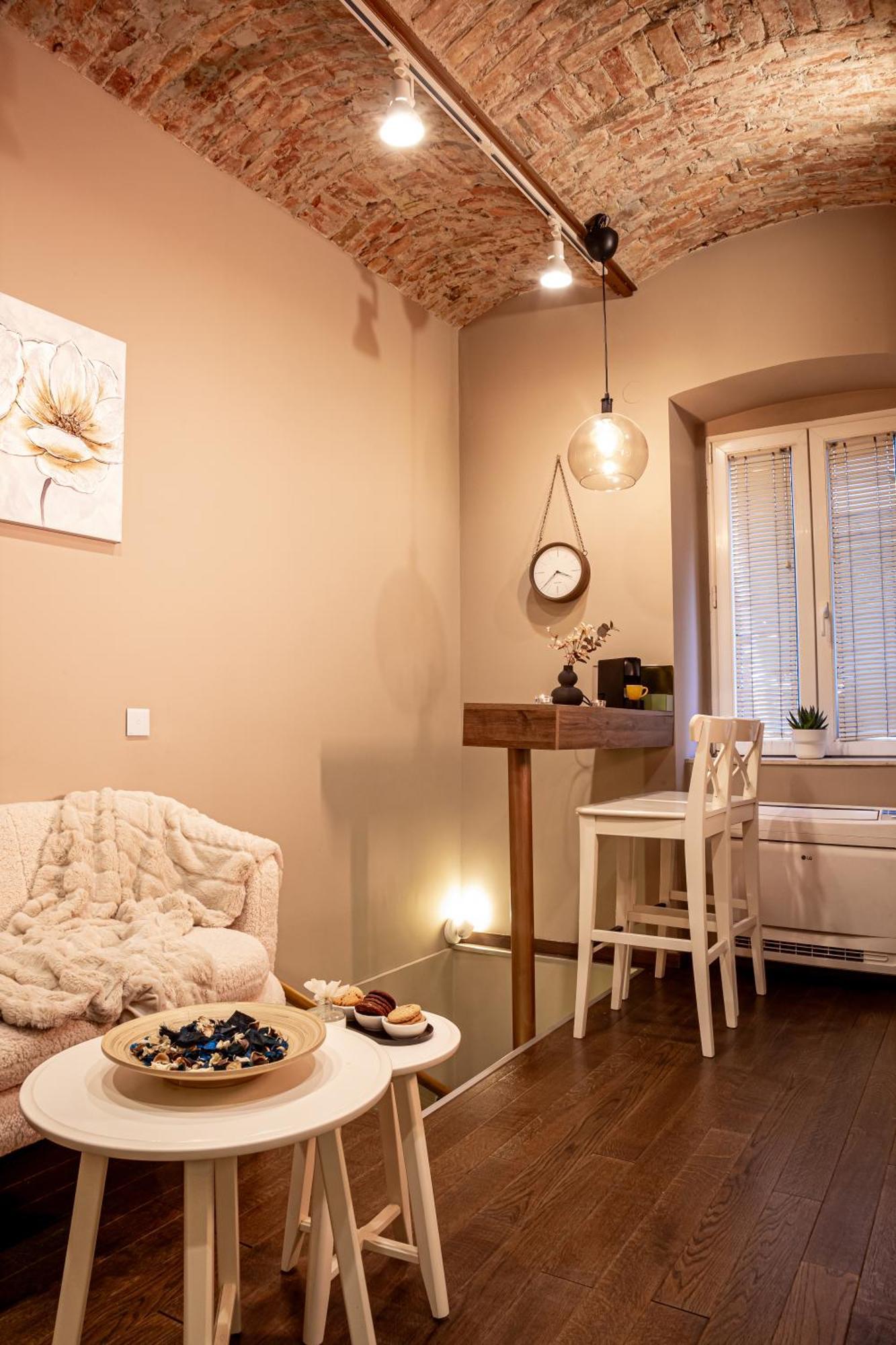 Venus Apartment With Jacuzzi And Sauna - City Center Belgrado Esterno foto